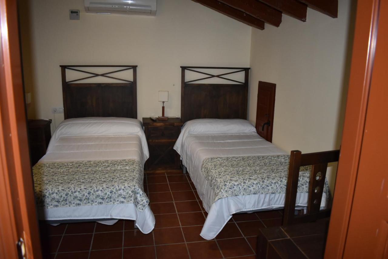 Cabeza del Buey Hotel Rural El Refugio De Los Templarios מראה חיצוני תמונה